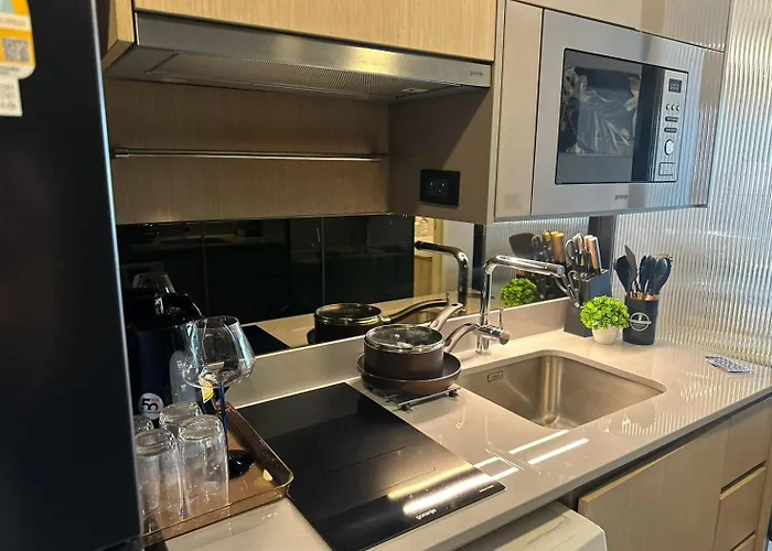 Modern Asoke Apartment