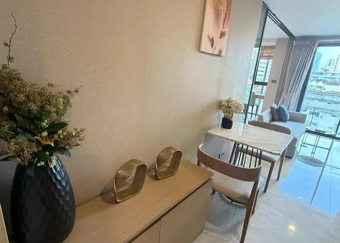 Modern Asoke Apartment