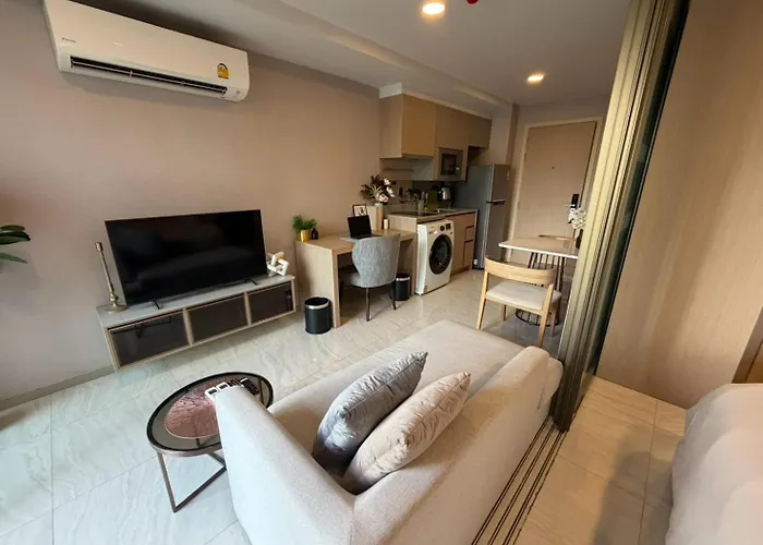 Modern Asoke Apartment