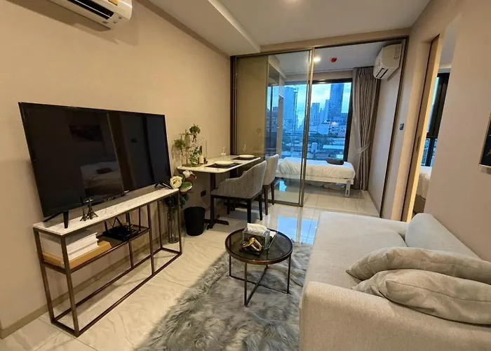 Modern Asoke Apartment