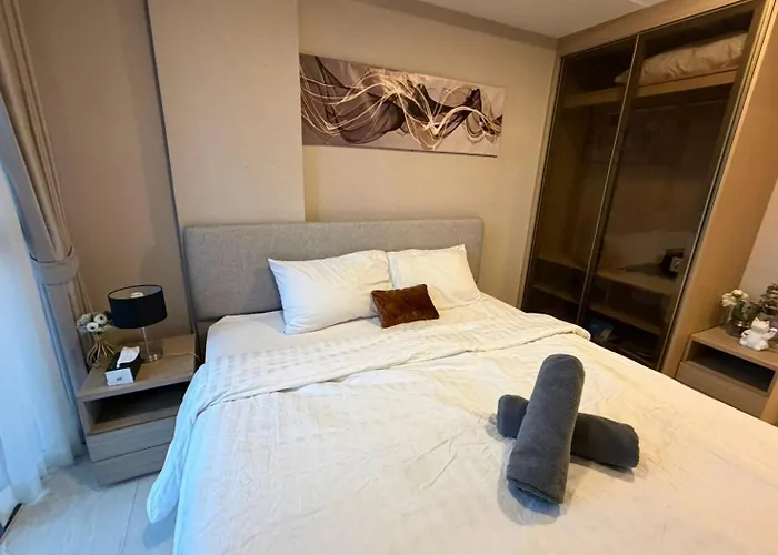 Modern Asoke Apartment *